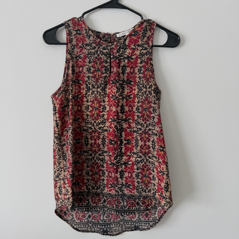 Violet + Claire -Anthropologie -Red Tan Black Floral Sleeveless Keyhole Blouse S